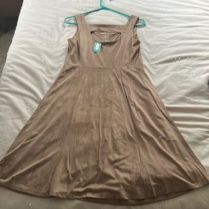 NWT*Maurice’s Flowy, functional button down dress